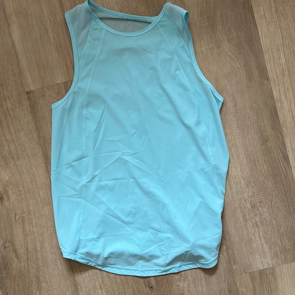 Lululemon women’s tank-top Size 4